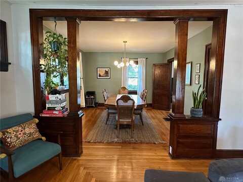 2319 S Dixie Drive, Kettering, OH 45409