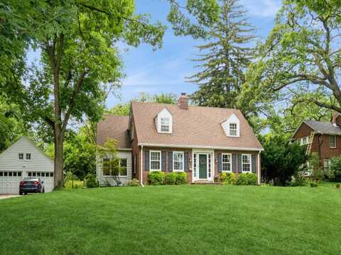 140 34th Street, Des Moines, IA 50312