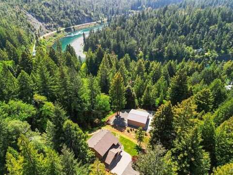 201 Rain Tree Road, Crescent City, CA 95531