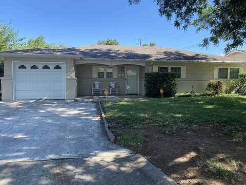 2206 Cherry, Woodward, OK 73801