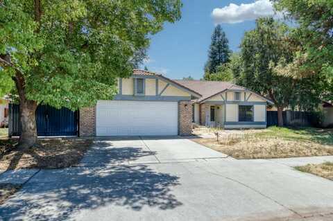 2536 Barstow Avenue, Clovis, CA 93611