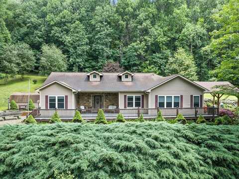 261 Serenity Dr, Waynesville, NC 28785