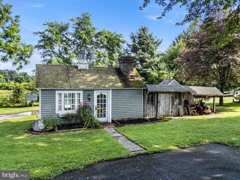 28 W MAIN STREET, ELVERSON, PA 19520