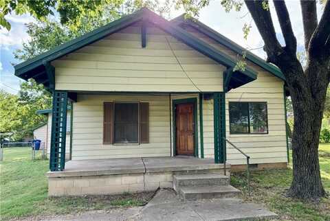 302 Main ST, Muldrow, OK 74948