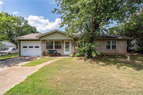1104 Broyles ST, Alma, AR 72921