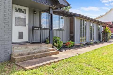 110 Oakwood DR, Poteau, OK 74953