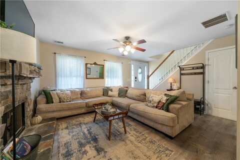 25 Autumn Place NE, White, GA 30184