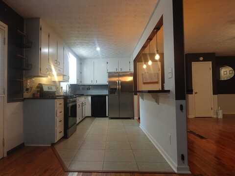 3820 Menloe Way, Snellville, GA 30039