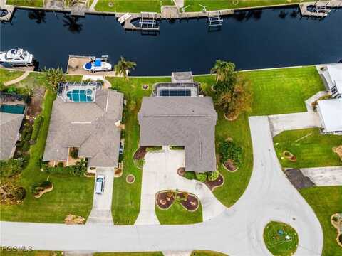 2523 SE 24th Place, Cape Coral, FL 33904