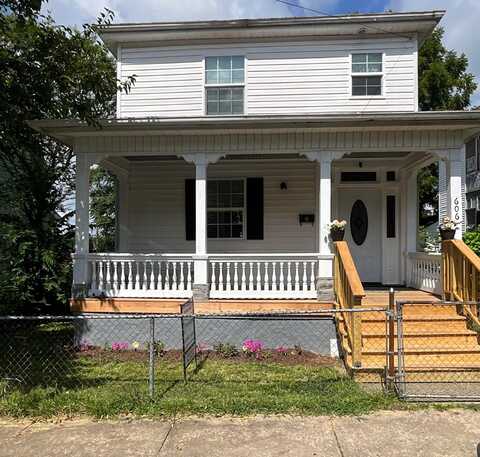 606 WINTHROP ST, STAUNTON, VA 24401