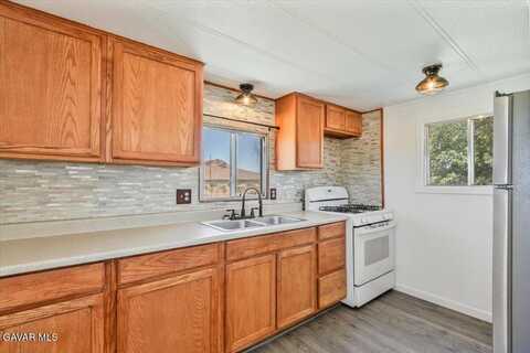 5457 W 61st Street, Rosamond, CA 93560