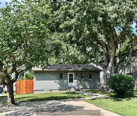 2416 N Park, Grand Island, NE 68803