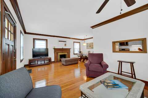 7013 Jackson Avenue, Hammond, IN 46324