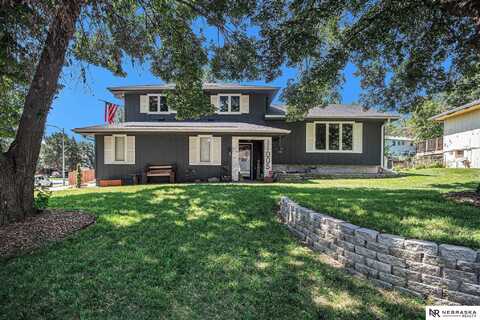 11005 V Street, Omaha, NE 68137