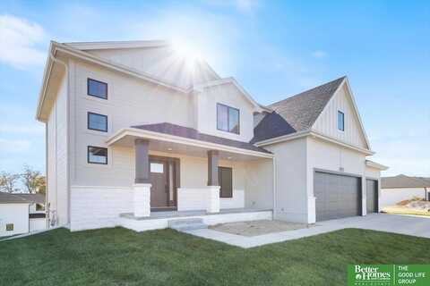 5520 N 213th Street, Omaha, NE 68022