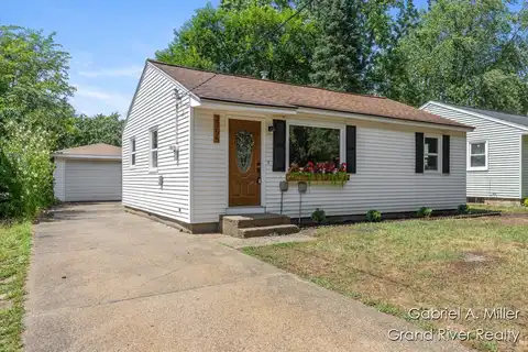 3755 Raven Avenue SW, Wyoming, MI 49509