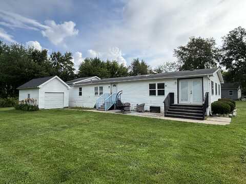 1118 E Chicago Road, Quincy, MI 49082