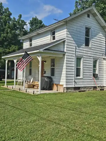 703 E Bond Street, Hastings, MI 49058