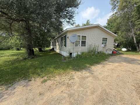 18350 Eisenhower Road, Morley, MI 49336