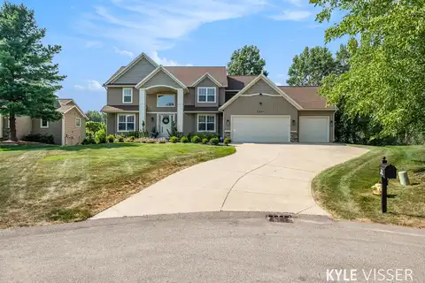 2341 Cascade Pointe Court SE, Grand Rapids, MI 49546