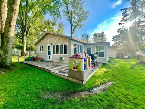 5343 Beverly Drive, Reading, MI 49274