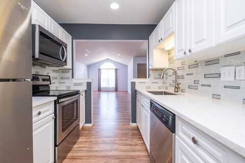 5362 Brookemonte Circle, Rochester, MI 48306