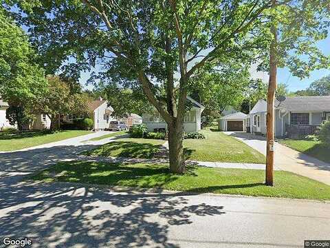 Ellis, WAUKESHA, WI 53186