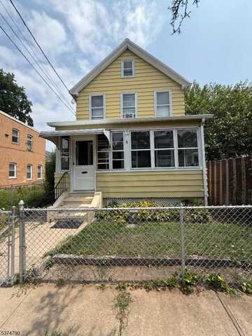 25 Harrison Pl, Clifton, NJ 07011