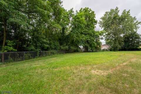 237 Morrissee Ave, Haledon, NJ 07508
