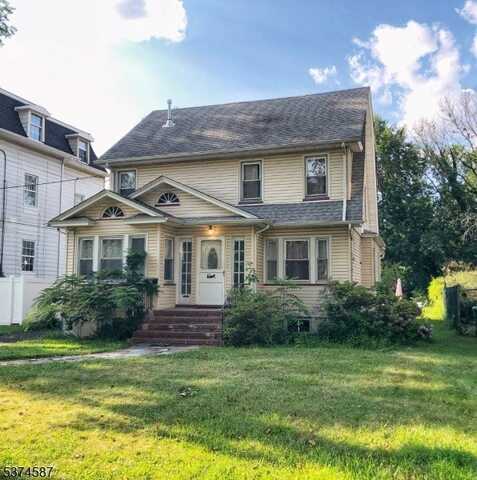 231 E 3rd Ave, Roselle, NJ 07203