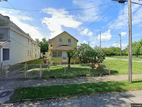 Lester St, Cleveland, OH 44127