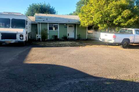 Cottage, NORTH PLAINS, OR 97133