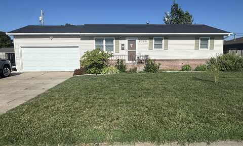2306 Mckinley St, Great Bend, KS 67530