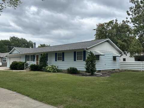 310 15th St SE, Huron, SD 57350