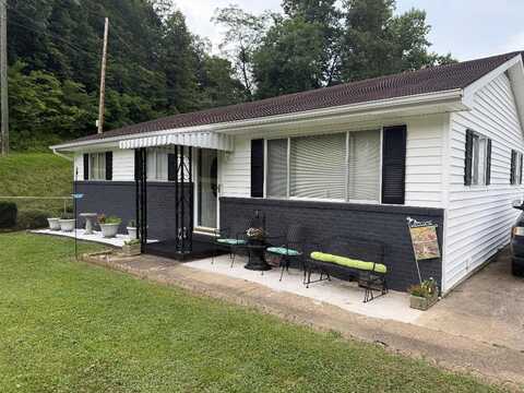828 Buffalo Creek Road, Huntington, WV 25704