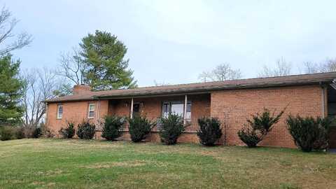 Troxell, STAUNTON, VA 24401