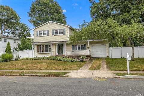 Birch, LAKE GROVE, NY 11755