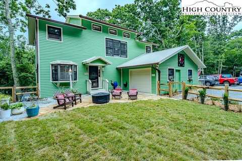 710 Pine Ridge Road, Beech Mountain, NC 28604