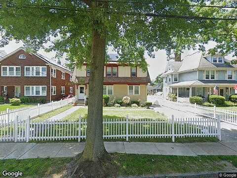 Broadway, WHITE PLAINS, NY 10605