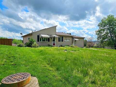 Tami, GREENSBURG, PA 15601