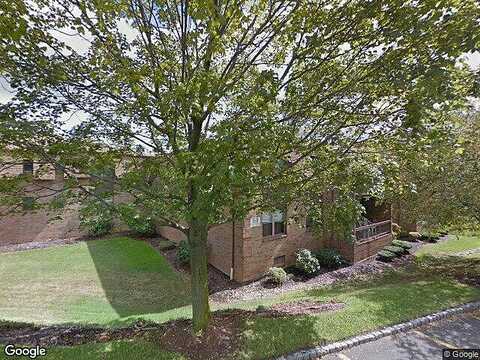 Sharon Garden Court, Woodbridge, NJ 07095