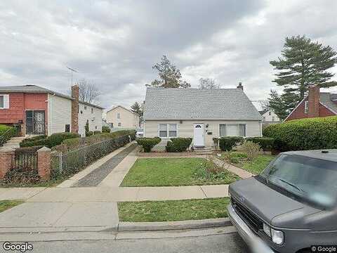 3Rd Pl, ROOSEVELT, NY 11575