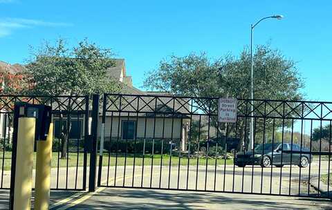 Glenn Cliff, HOUSTON, TX 77064