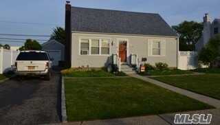 Cardinal, LEVITTOWN, NY 11756