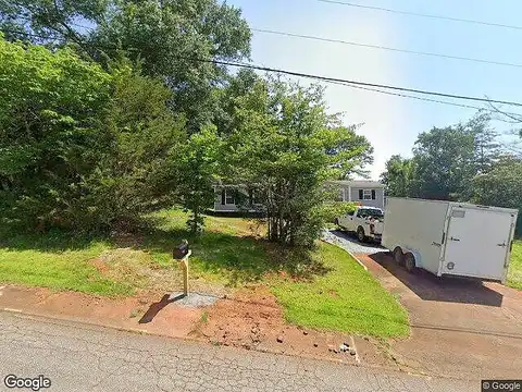 Crescent Hill Dr, Pickens, SC 29671