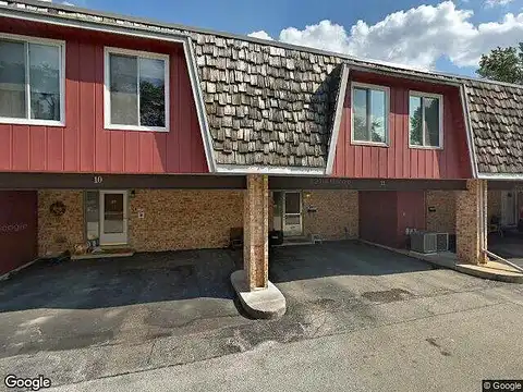Cour De La Reine, PALOS HILLS, IL 60465