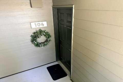 142Nd, KIRKLAND, WA 98034