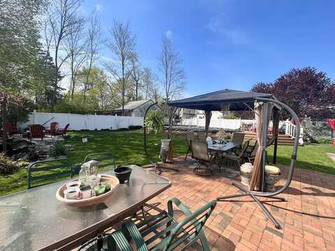 Poplar, NORTH BELLMORE, NY 11710