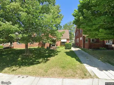 Cedar, CLEVELAND, OH 44118