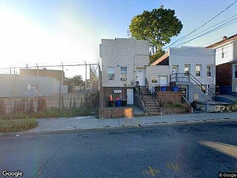 157-16 158 St, JAMAICA, NY 11433